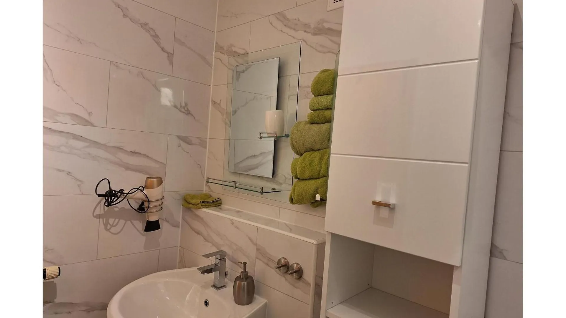 Gorgeous Apartment In Heinersreuth With Wifi